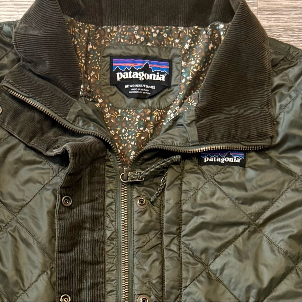 Patagonia Women's Quilted Jacket - Olive Green